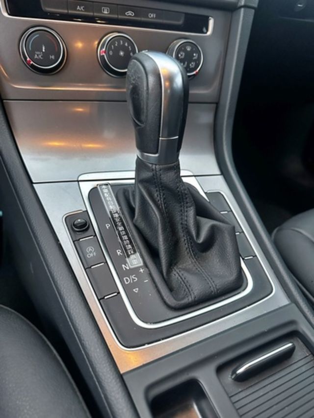 VOLKSWAGEN福斯 GOLF  第15張相片
