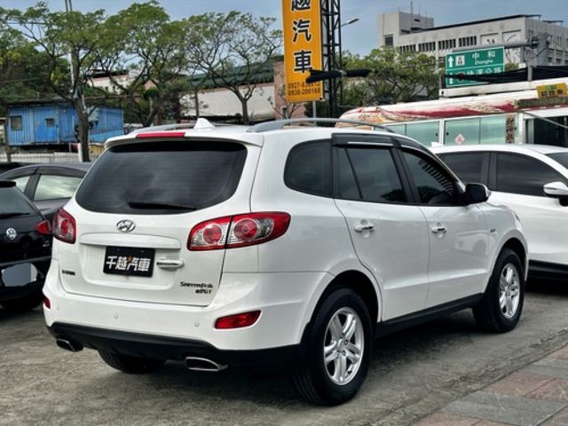 HYUNDAI現代 SANTA FE  第2張相片