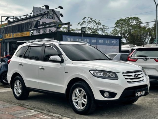 HYUNDAI現代 SANTA FE  第3張相片