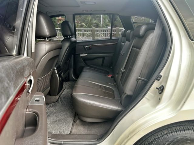 HYUNDAI現代 SANTA FE  第7張相片