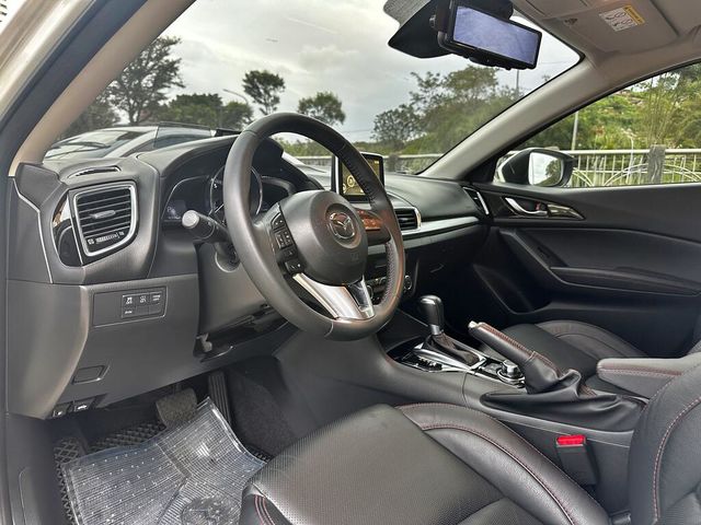 MAZDA馬自達 MAZDA 3  第7張相片