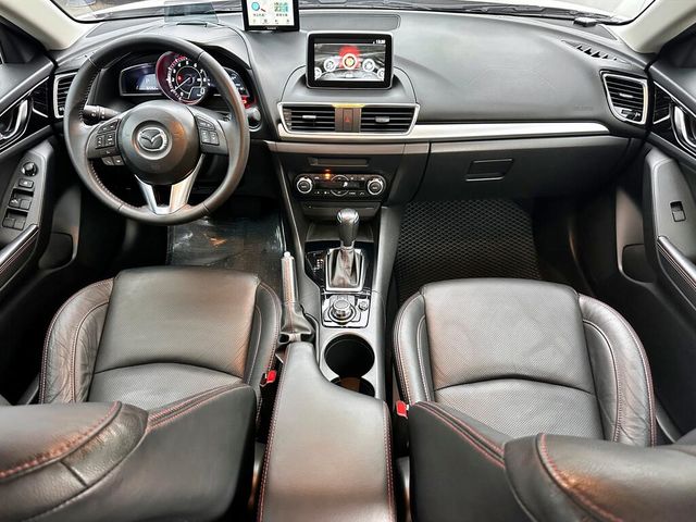 MAZDA馬自達 MAZDA 3  第14張相片