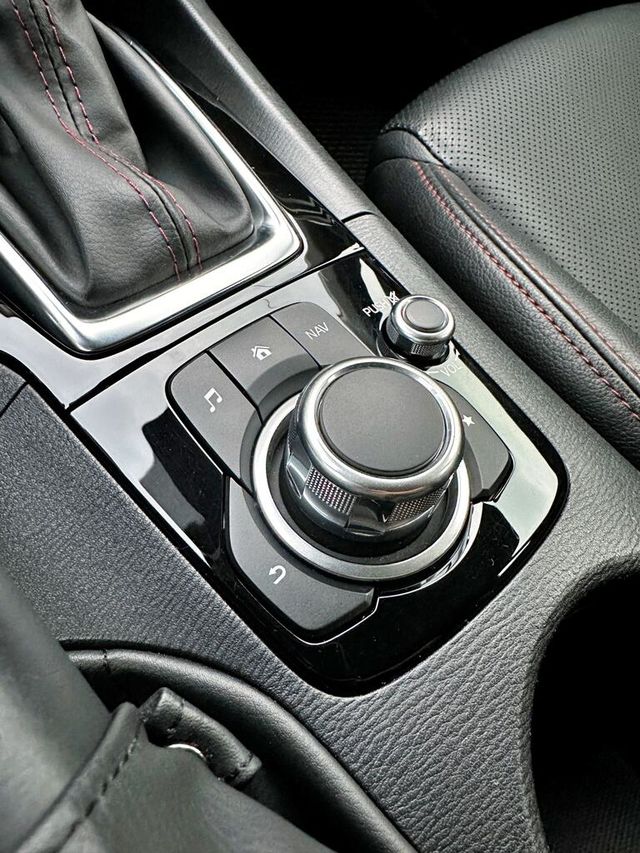 MAZDA馬自達 MAZDA 3  第16張相片