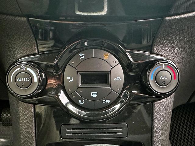 FORD福特 FIESTA  第16張相片