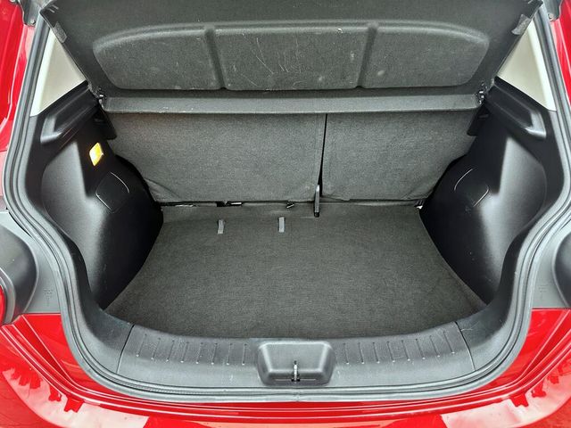 NISSAN日產 TIIDA  第19張相片