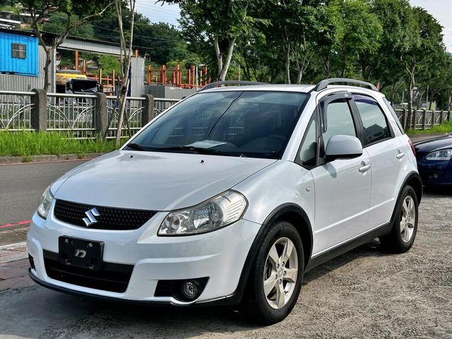 SUZUKI鈴木 SX4  第1張相片