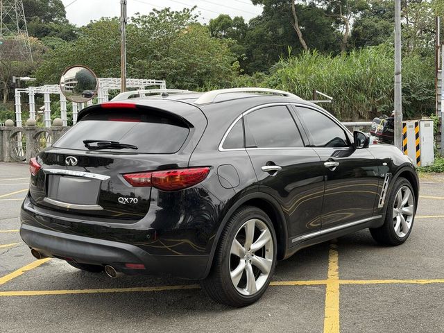 INFINITI無限 QX70  第2張相片