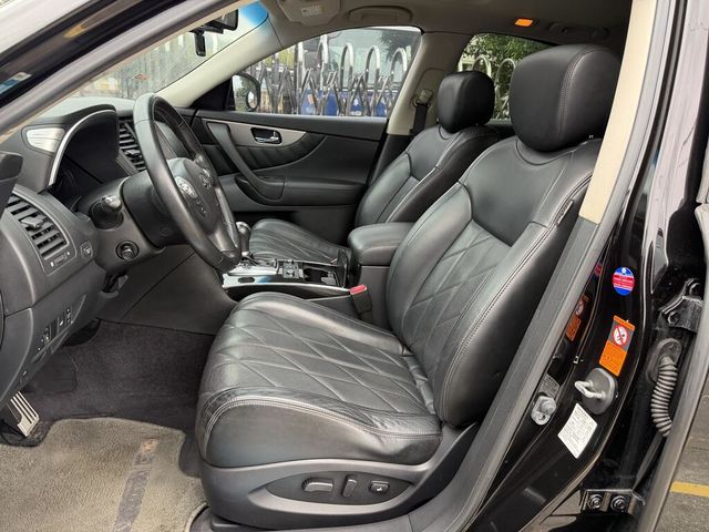 INFINITI無限 QX70  第8張相片