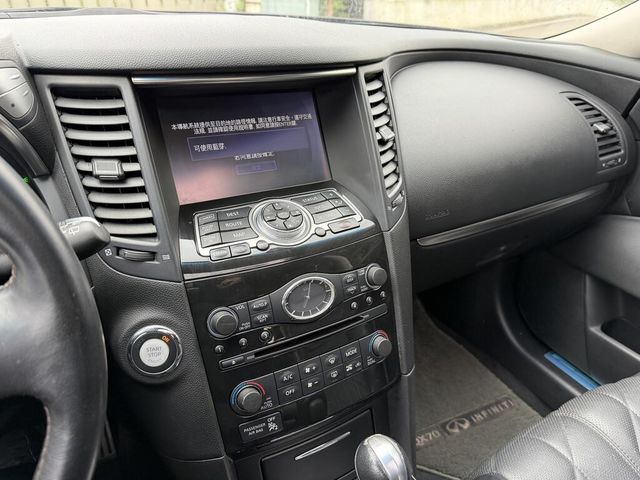 INFINITI無限 QX70  第19張相片