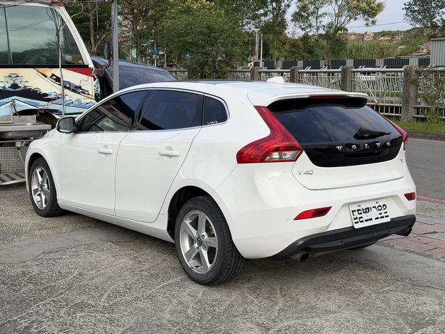 VOLVO富豪 V40  第6張相片
