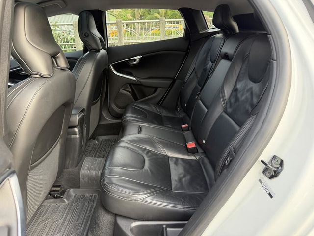 VOLVO富豪 V40  第8張相片