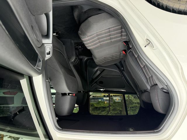 VOLKSWAGEN福斯 GOLF GTI  第12張相片