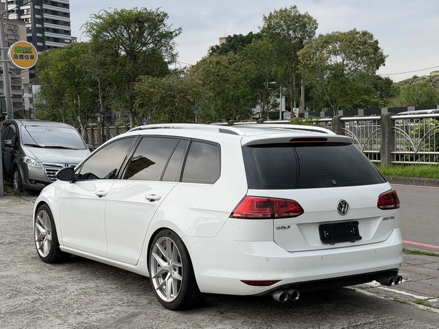 VOLKSWAGEN福斯 GOLF VARIANT  第6張相片