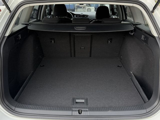 VOLKSWAGEN福斯 GOLF VARIANT  第10張相片