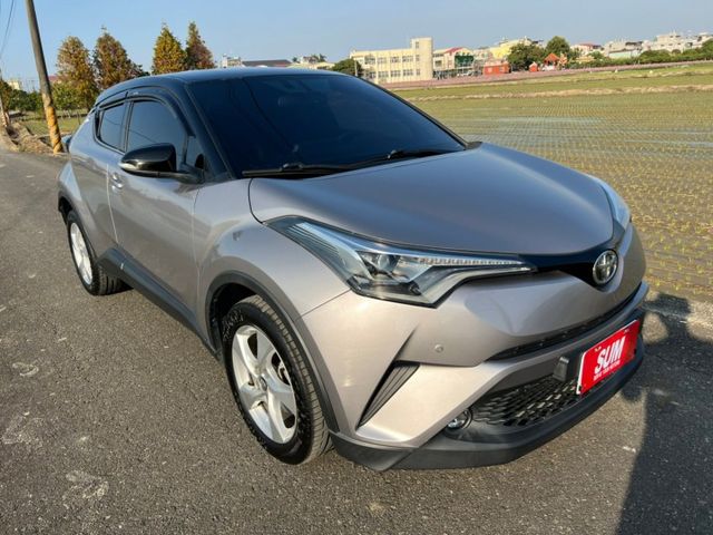 日系進口跨界休旅 CHR 1.2Turbo稅金超省 一年8640元 豪華雙色特仕版 LED頭燈 電熱椅 IKEY  第1張相片