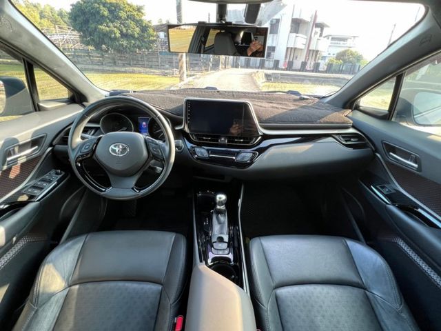 日系進口跨界休旅 CHR 1.2Turbo稅金超省 一年8640元 豪華雙色特仕版 LED頭燈 電熱椅 IKEY  第10張相片