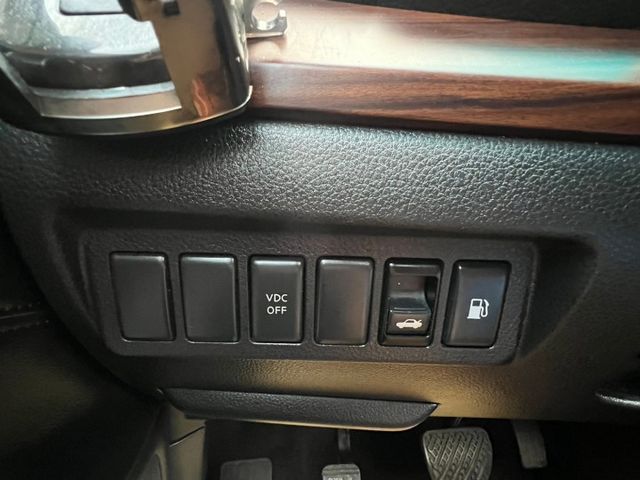 超大型舒適安全房車 頂級2_0.5升V6引擎 ikey全景天窗 雙電動椅 原版  第13張相片