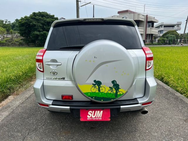 全網最優惠 車況來源最清楚 此車通病變速箱 剛整理好 有工單 別間車商不敢說的 我坦白告知 選配電動按摩椅  第5張相片