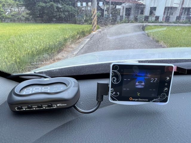 全網最優惠 車況來源最清楚 此車通病變速箱 剛整理好 有工單 別間車商不敢說的 我坦白告知 選配電動按摩椅  第20張相片