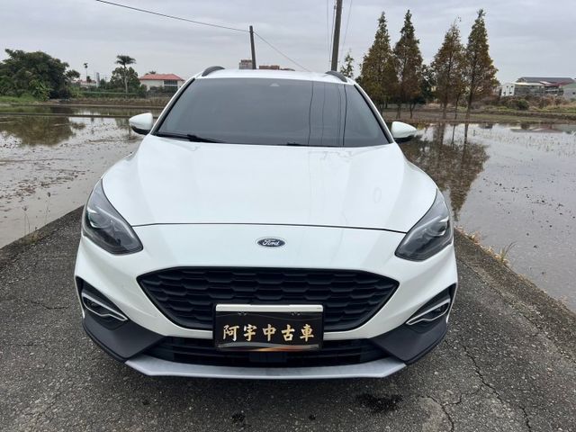 超高CP值跨界休旅車 Focus Active任性版 全程原廠保養 原廠3+3延長保固  ACC 無線充電盤 抬頭 盲點  第2張相片