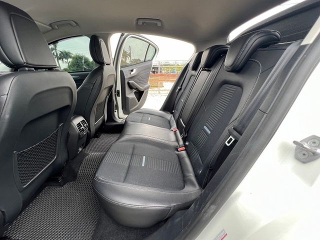 超高CP值跨界休旅車 Focus Active任性版 全程原廠保養 原廠3+3延長保固  ACC 無線充電盤 抬頭 盲點  第10張相片