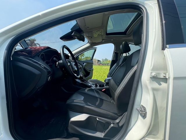 2014年 佛克斯五門柴油小鋼炮 超低里程  車庫一手車 省油省稅金  第10張相片