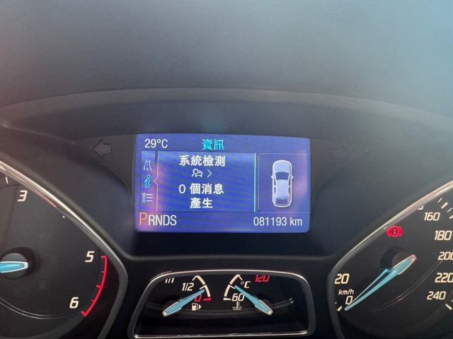 2014年 佛克斯五門柴油小鋼炮 超低里程  車庫一手車 省油省稅金  第15張相片