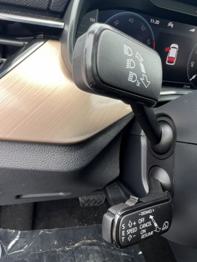 全台唯一 全新中獎車  正24年 KOMIQ 1.0冠軍特仕版 全景天窗 新車價100.9萬 原廠保固中 邀你鑑賞  第15張相片