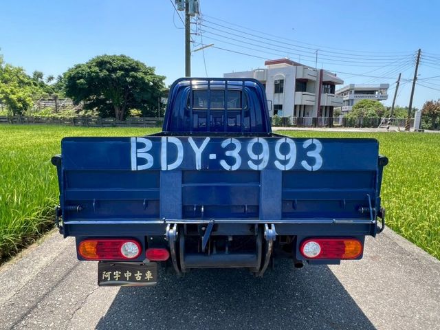 正五期 小霸王大單箱 不用加尿素 前裝潢公司一手車  油壓尾門 原版件 車況良好 買回去直接賺大錢  第5張相片
