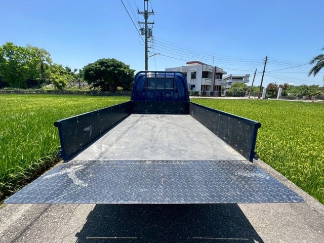 正五期 小霸王大單箱 不用加尿素 前裝潢公司一手車  油壓尾門 原版件 車況良好 買回去直接賺大錢  第7張相片
