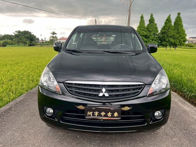 全網最低里程 實跑6萬 原版件 在地客貨兩用一手車 安全氣囊 ABS 後座中央空調 賺錢出遊的交通工具  第2張相片