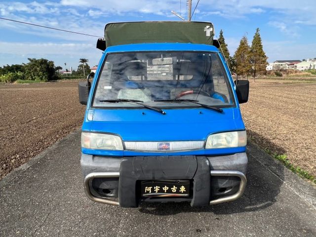 超平價實用的小貨車 三面帆布 買回去直接賺錢  第2張相片
