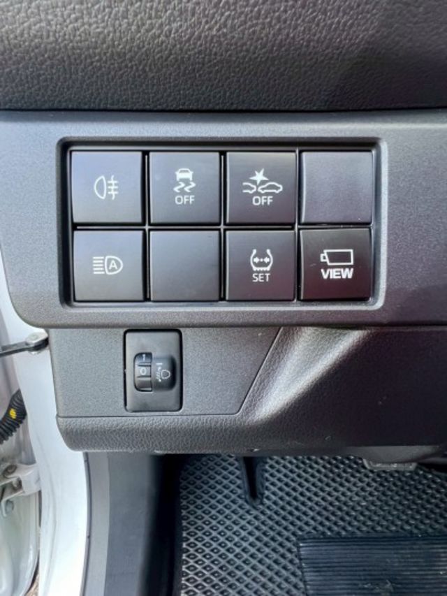 類新車 酷動環景版 僅跑1萬 原廠環景市場稀有 原廠4年12萬保固 等您鑑賞  第14張相片