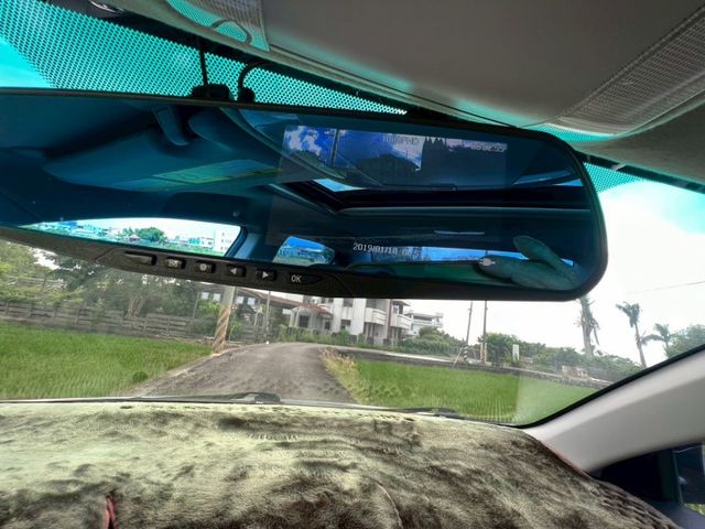 市場稀有 2.0ALTIS 小改款 CVT 超省油  配備超好 免鑰駛啟動 換檔快撥鍵 駕駛座電動座椅 天窗  第13張相片