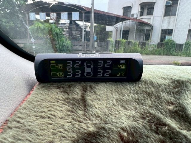 市場稀有 2.0ALTIS 小改款 CVT 超省油  配備超好 免鑰駛啟動 換檔快撥鍵 駕駛座電動座椅 天窗  第15張相片