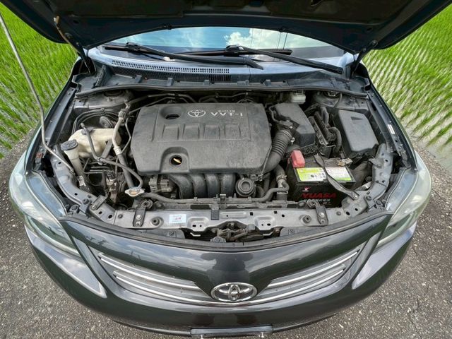 市場稀有 2.0ALTIS 小改款 CVT 超省油  配備超好 免鑰駛啟動 換檔快撥鍵 駕駛座電動座椅 天窗  第17張相片