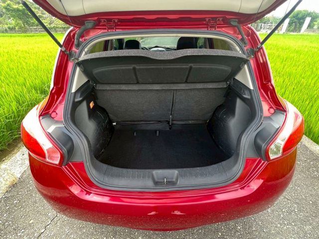 NISSAN 認證專賣店 BIG TIIDA   超大舒適空間 超省油 優質代步車首選  第7張相片