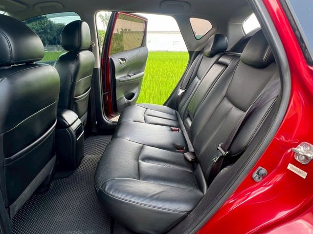 NISSAN 認證專賣店 BIG TIIDA   超大舒適空間 超省油 優質代步車首選  第9張相片