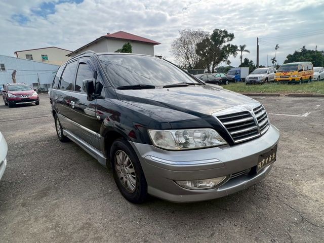 台灣勞工首選 頂級幸福力6人座 新車價90幾萬 優惠5.8萬  買回去開一年買新車還賺錢  第1張相片