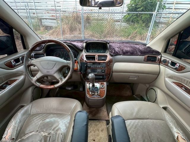 台灣勞工首選 頂級幸福力6人座 新車價90幾萬 優惠5.8萬  買回去開一年買新車還賺錢  第10張相片