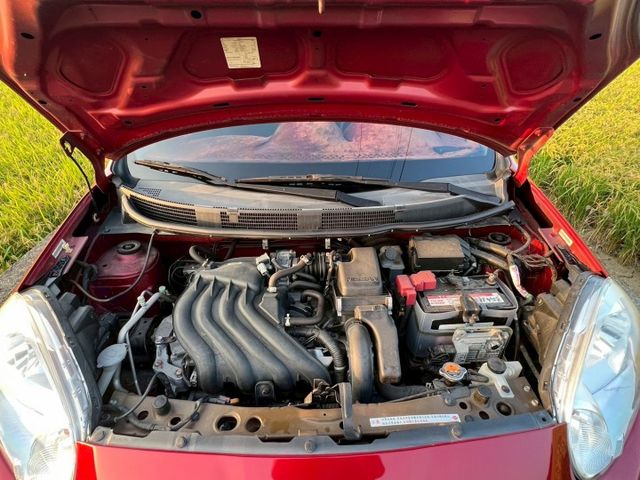 NISSAN 認證專賣店 超平價優質小車 旗艦IKEY版本 一手護士女用車 全程原廠保養 保固2年五萬公里  第16張相片