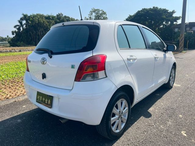 市區小車代步首選 YARIS 稀有大G IKEY版本  恆溫 電摺 歡迎女性入主  第6張相片
