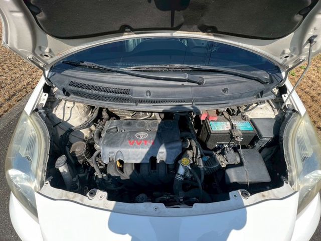 市區小車代步首選 YARIS 稀有大G IKEY版本  恆溫 電摺 歡迎女性入主  第16張相片