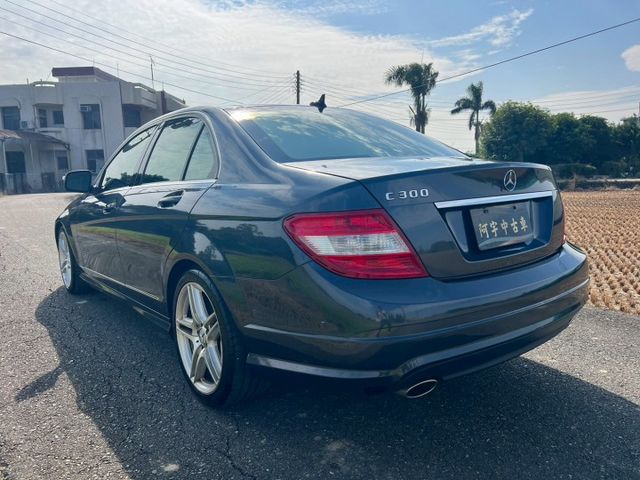 美規C300 大馬力  V6引擎超耐用 僅跑11萬 AMG套件全景天窗 原版件 歡迎賞車  第4張相片