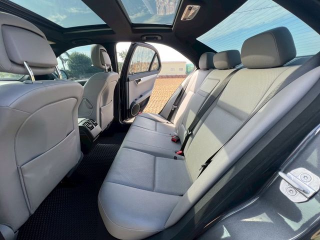 美規C300 大馬力  V6引擎超耐用 僅跑11萬 AMG套件全景天窗 原版件 歡迎賞車  第8張相片