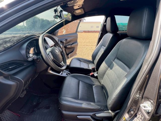 經典影音環景版 原版件 僅跑3萬 正一手女用車 全程原廠保養 原廠保固中 四條輪胎剛換新  第12張相片