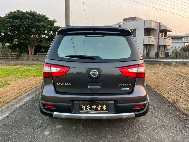 NISSAN 認證專賣店 正一手車 稀有旗艦版本 IKEY 恆溫 抬頭 電自動收折後視鏡  全程原廠保養  第5張相片