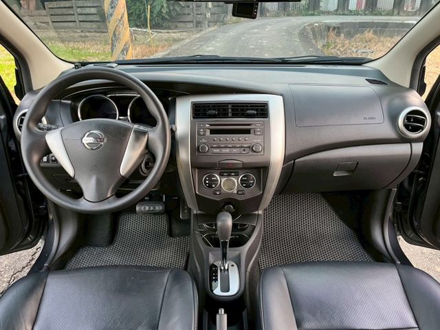 NISSAN 認證專賣店 正一手車 稀有旗艦版本 IKEY 恆溫 抬頭 電自動收折後視鏡  全程原廠保養  第10張相片