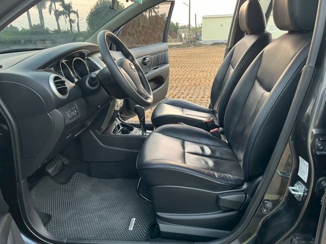 NISSAN 認證專賣店 正一手車 稀有旗艦版本 IKEY 恆溫 抬頭 電自動收折後視鏡  全程原廠保養  第11張相片