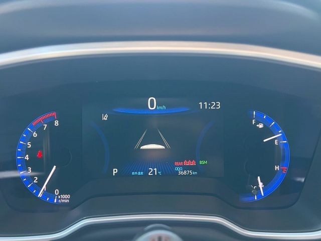 市場超稀少 旗艦影音超滿配 新車已停產 LED尾燈 環景 數位七吋MID 駕駛電動八向附電動腰靠 排檔鎖 七彩氣氛燈  第13張相片